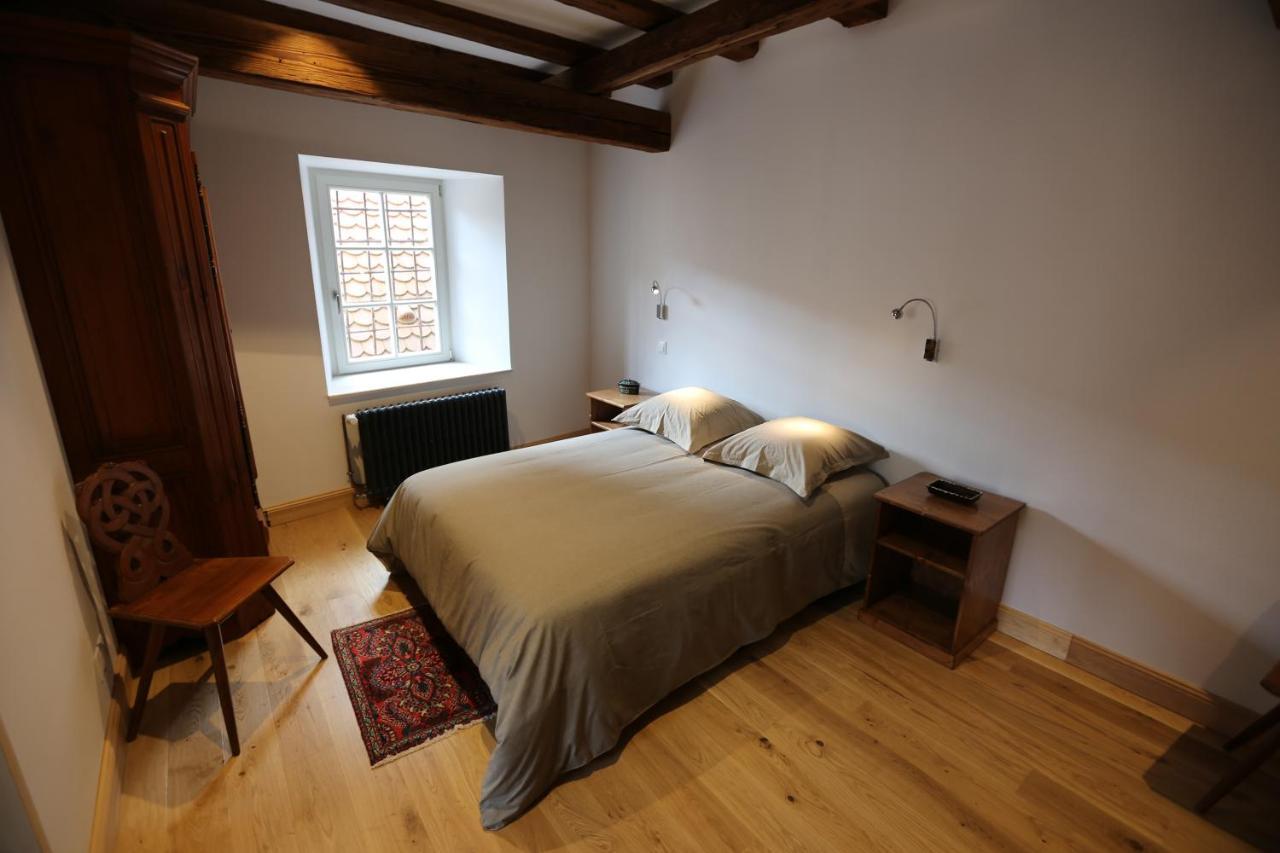 Domaine La Cour Des Nobles - Demeure, Maison Et Appartements Au Coeur De Olenevka Ngoại thất bức ảnh